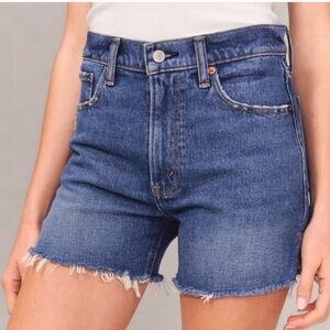 NWT Abercrombie & Fitch The 4” Mom Short High rise shorts size 16 and 18